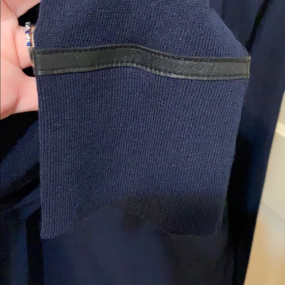 - Elizabeth & James V-neck leather trim - Picture 4 of 6